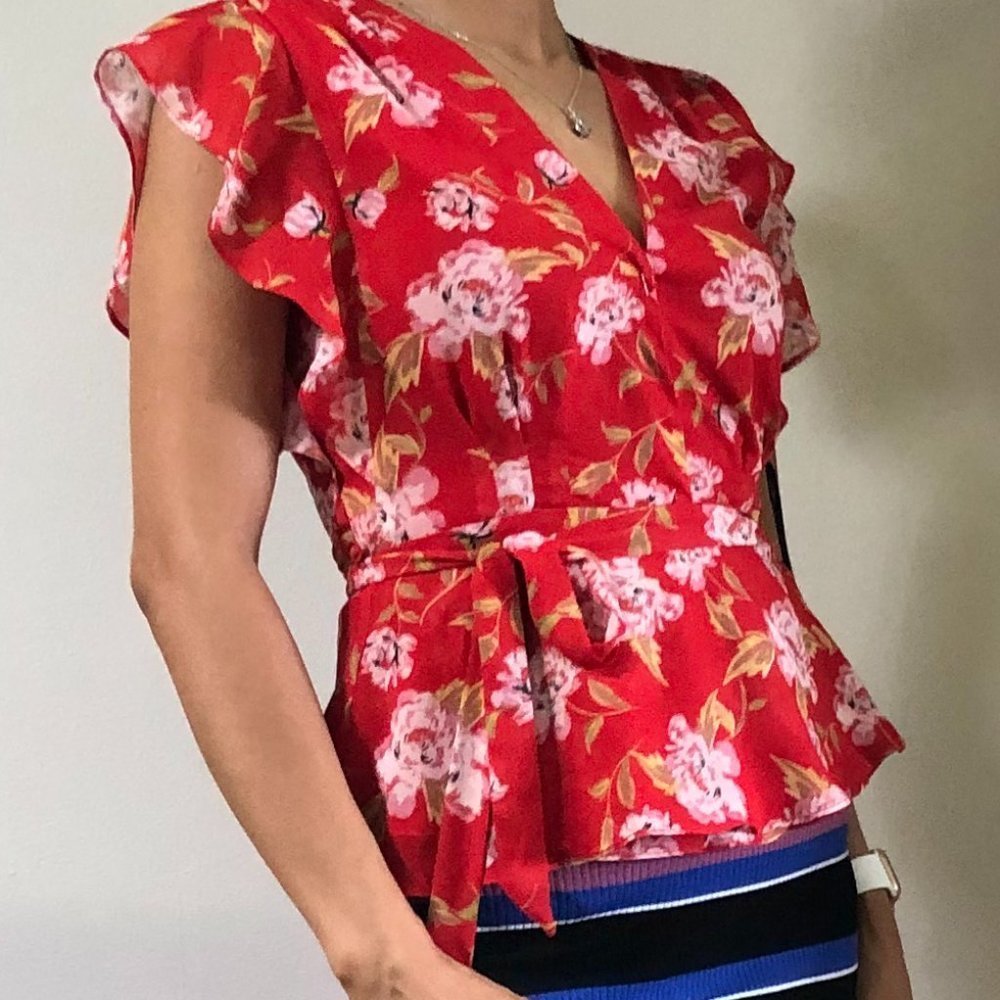 NEW WITH TAGS!   Lovers and Friends Red Floral Wrap Blouse Sz XS